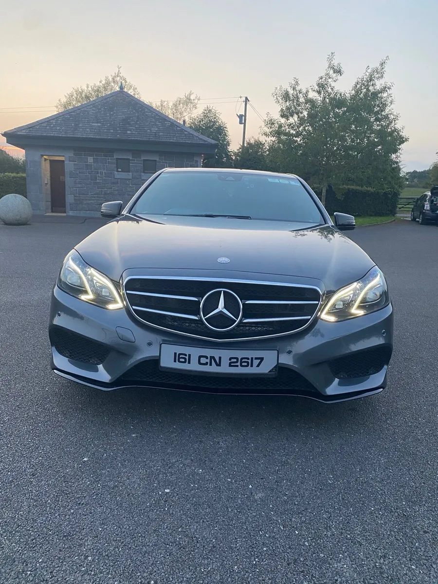Mercedes Benz E220 AMG - Image 2