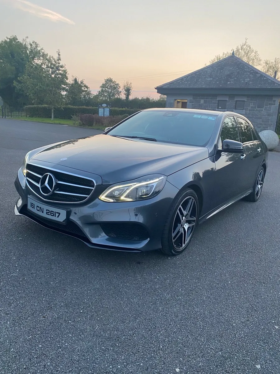 Mercedes Benz E220 AMG - Image 3