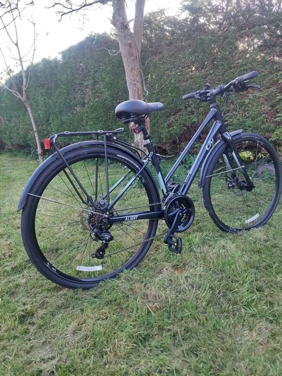 Giant Liv Allight Hybrid bike - Image 1