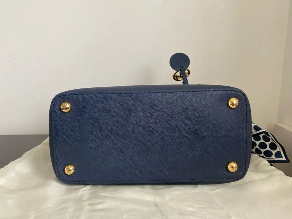 Beautiful Michael Kors bag - Image 3