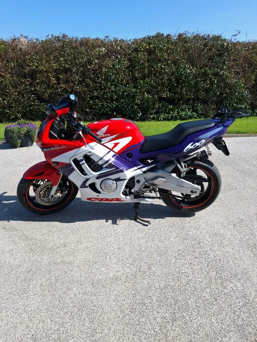 Honda CBR 600 f - Image 2