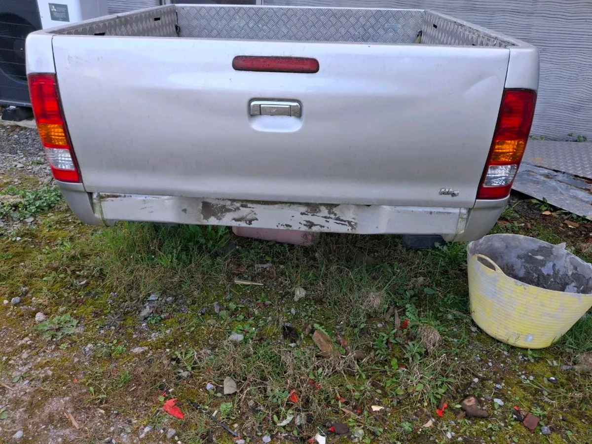 06hilux - Image 3