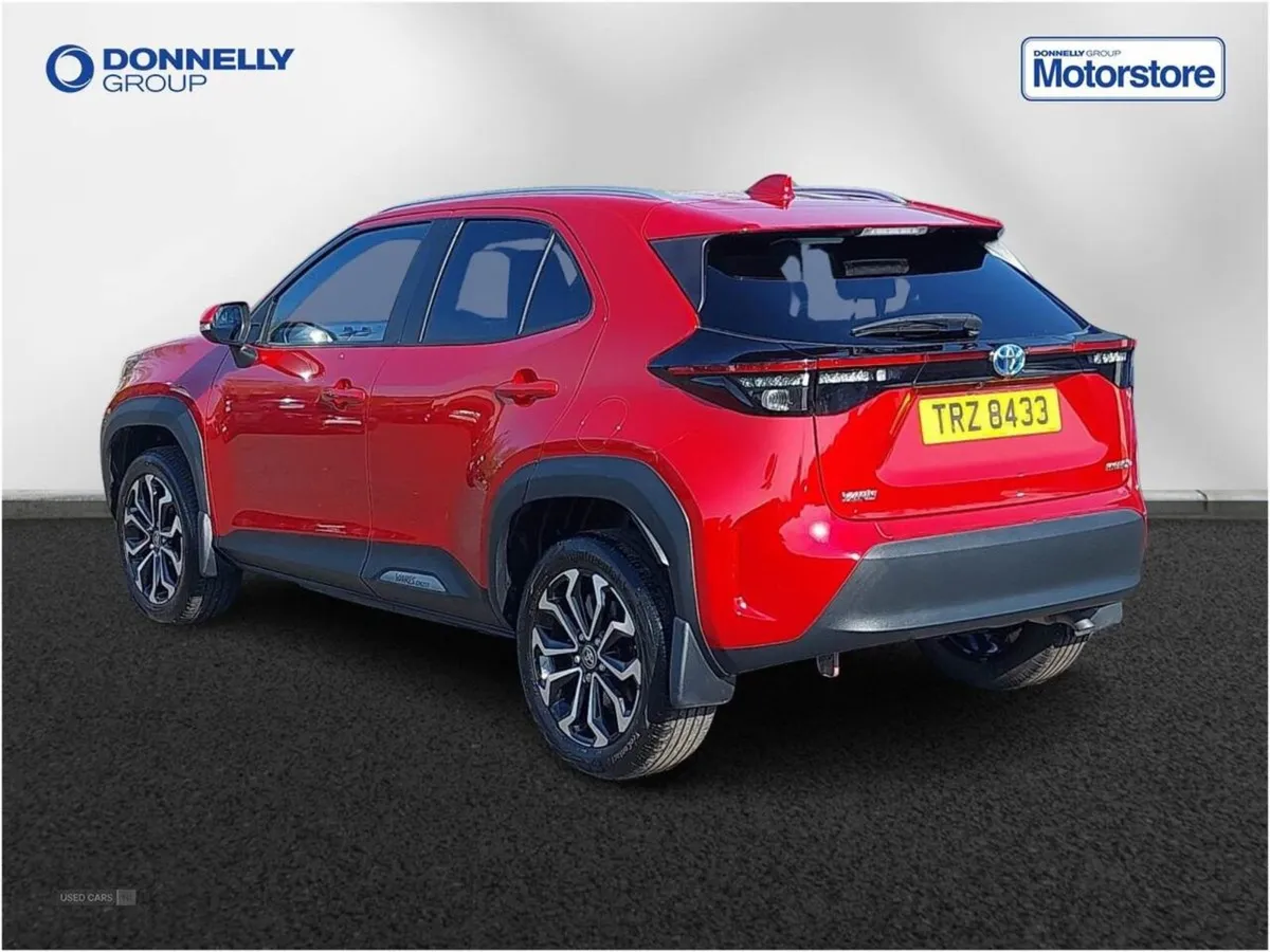 Toyota Yaris Cross 1.5 Hybrid Design 5dr CVT - Image 2