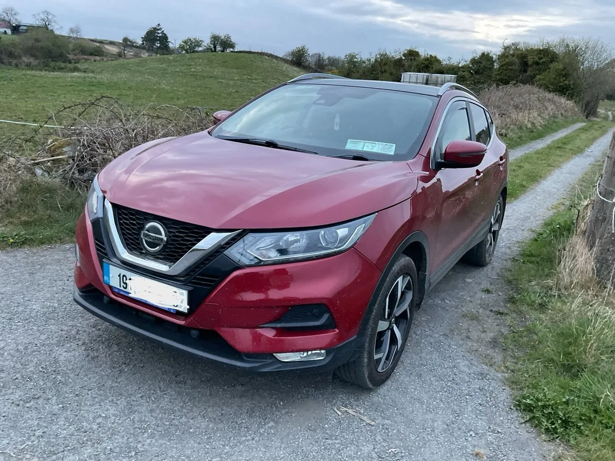 Nissan Qashqai MPV diesel - Image 1