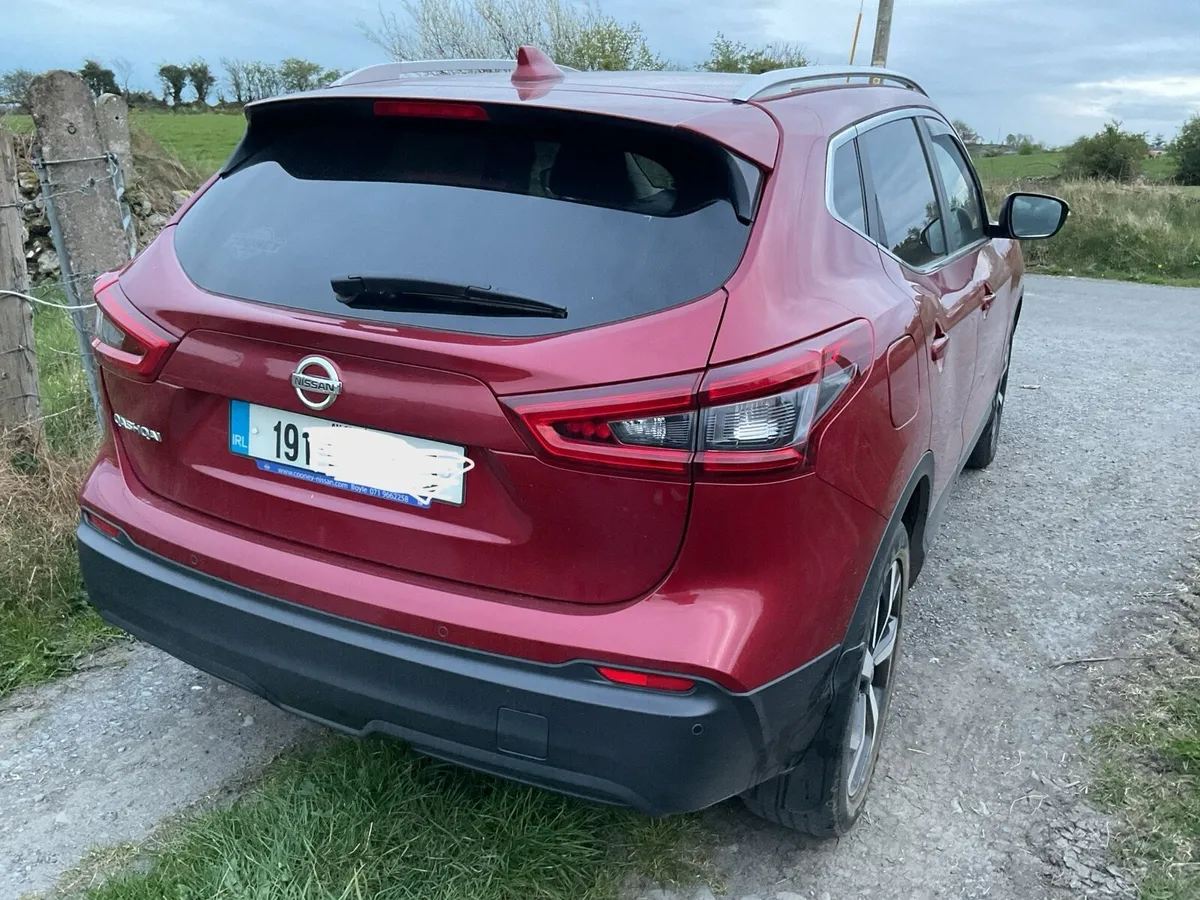 Nissan Qashqai MPV diesel - Image 3