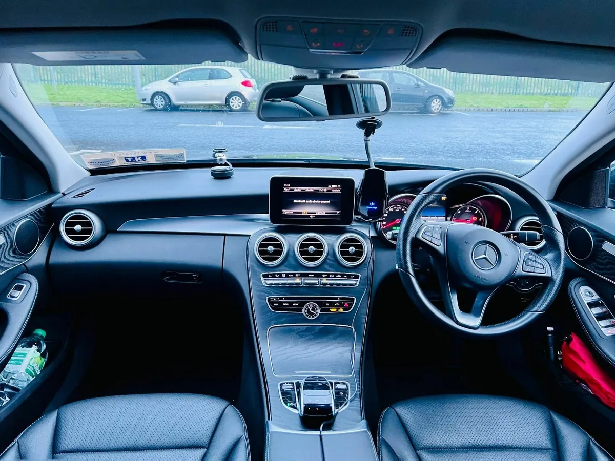 Mercedes-Benz C-Class 2018 low mileage - Image 4