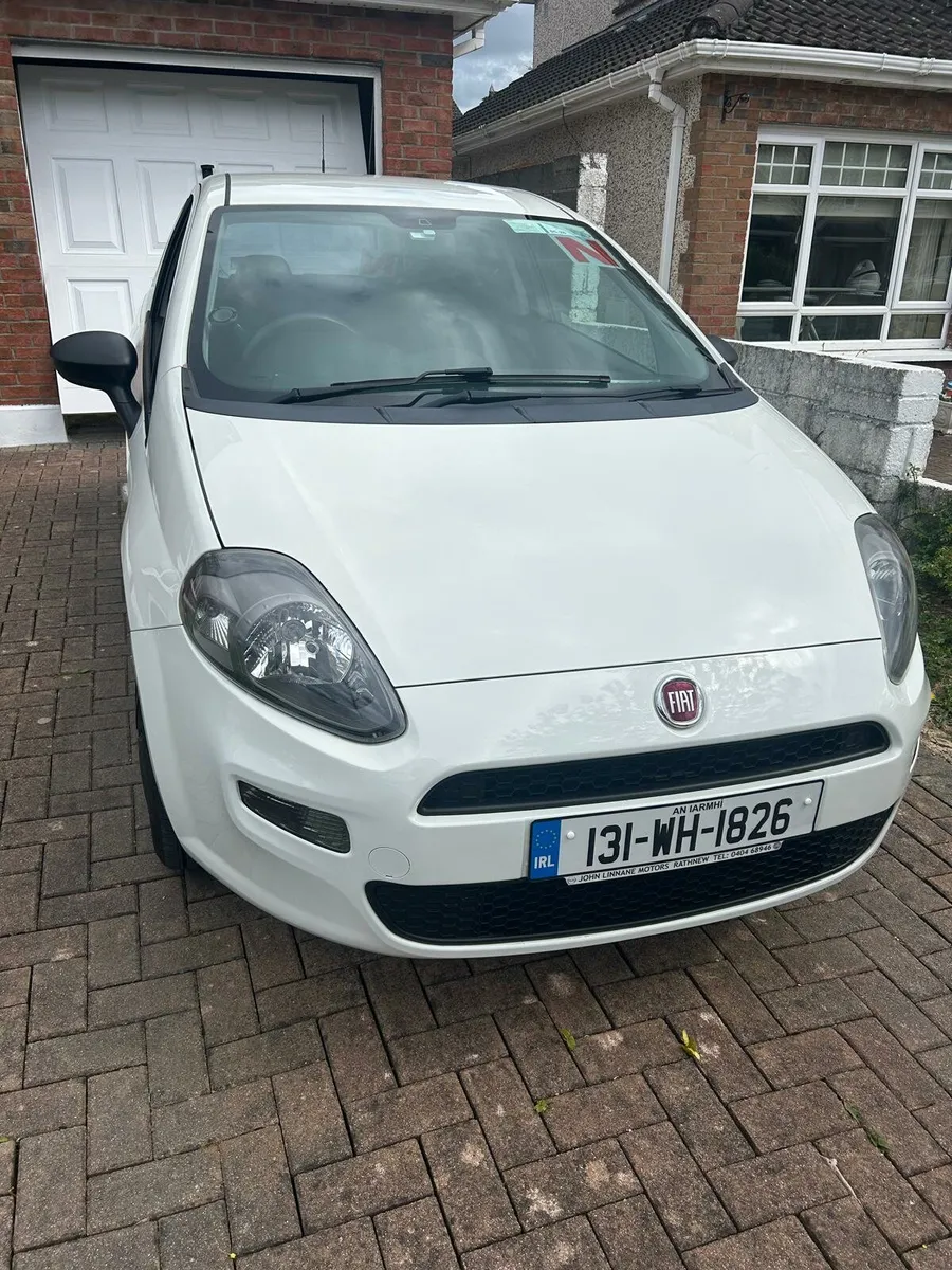 2013 Fiat Punto 3-Door - LOW KMS - Image 3