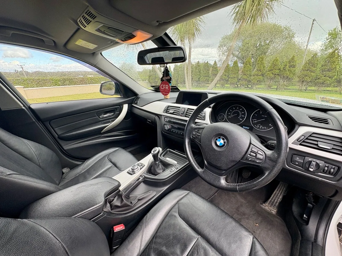 BMW 3-Series 2014 - Image 3