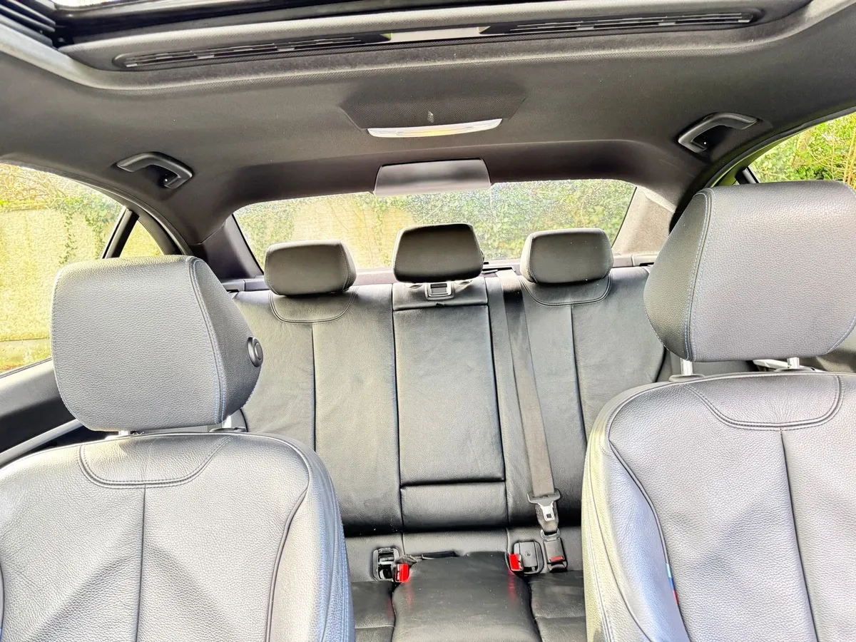 BMW 3-Series 2018 - Image 4
