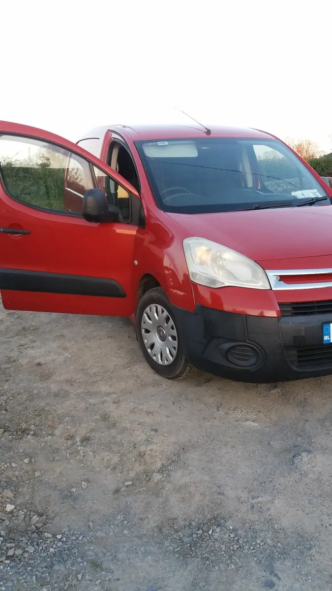 " CITROEN BERLINGO 2011 PRICE £3300. ONO " - Image 2