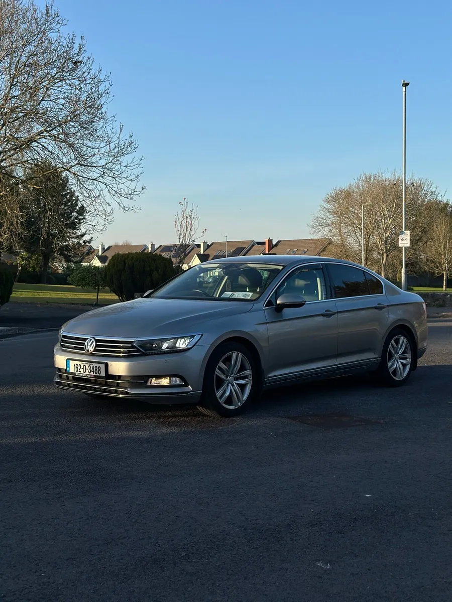 Volkswagen Passat Auto High line - Image 1