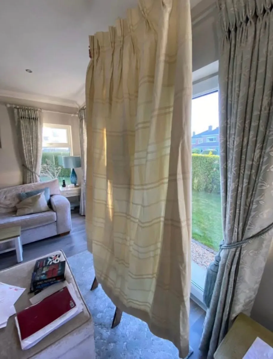 Cream coloured curtains, - Image 3