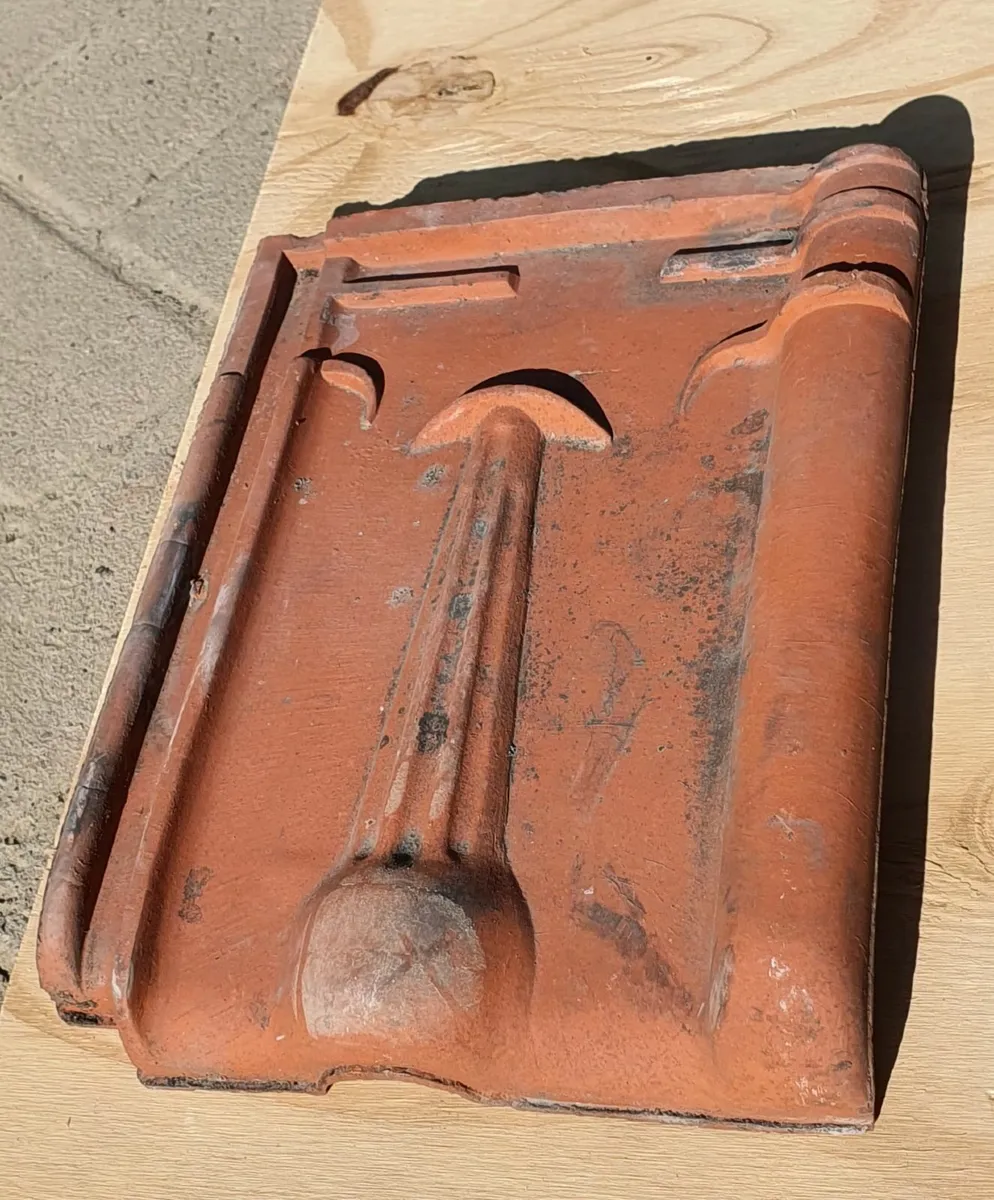 Original clay (terracotta) roof tile: 450+ avail. - Image 2