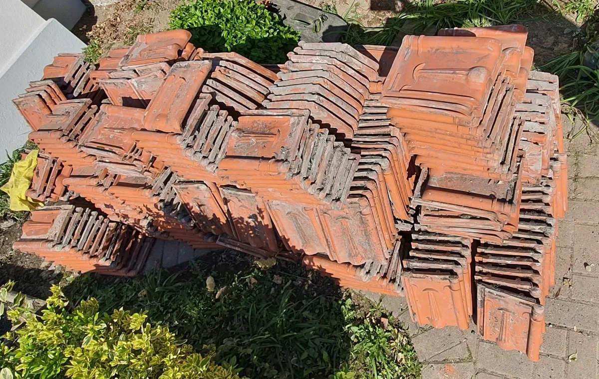 Original clay (terracotta) roof tile: 450+ avail. - Image 3