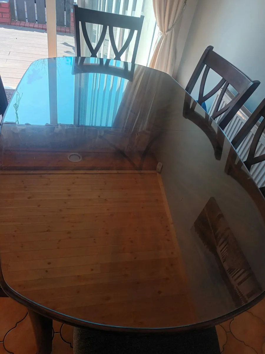 Dining table and chairs - Image 3