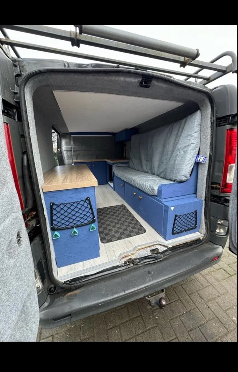07 Renault traffic camper - Image 3