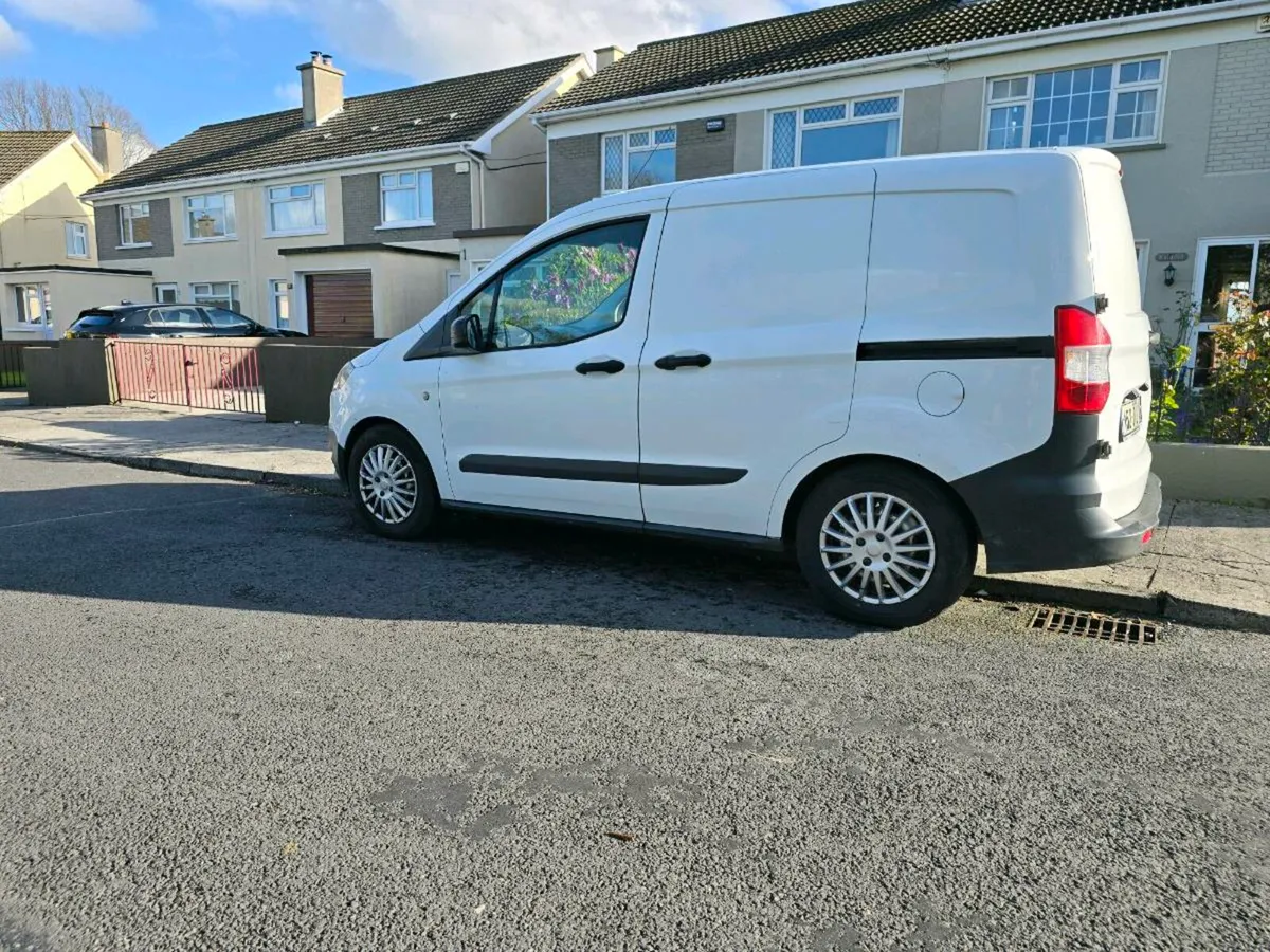 FORD TRANSIT COURIER VAN 3DR - Image 3