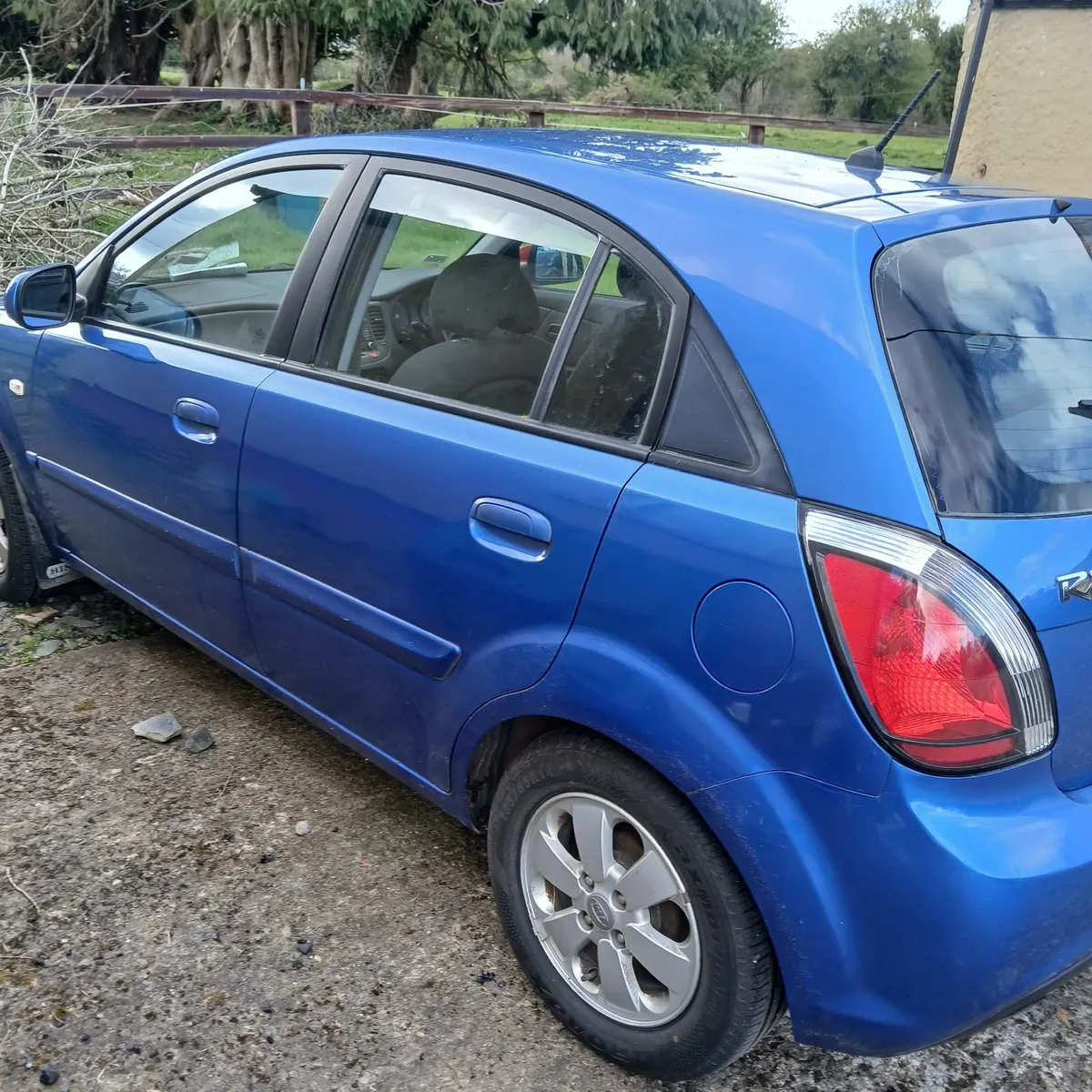 Kia Rio 2010 - Image 2