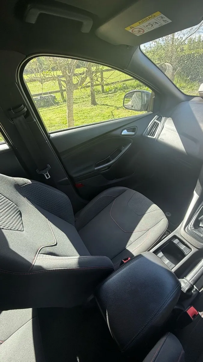 181 Ford Focus ST Line - Image 4