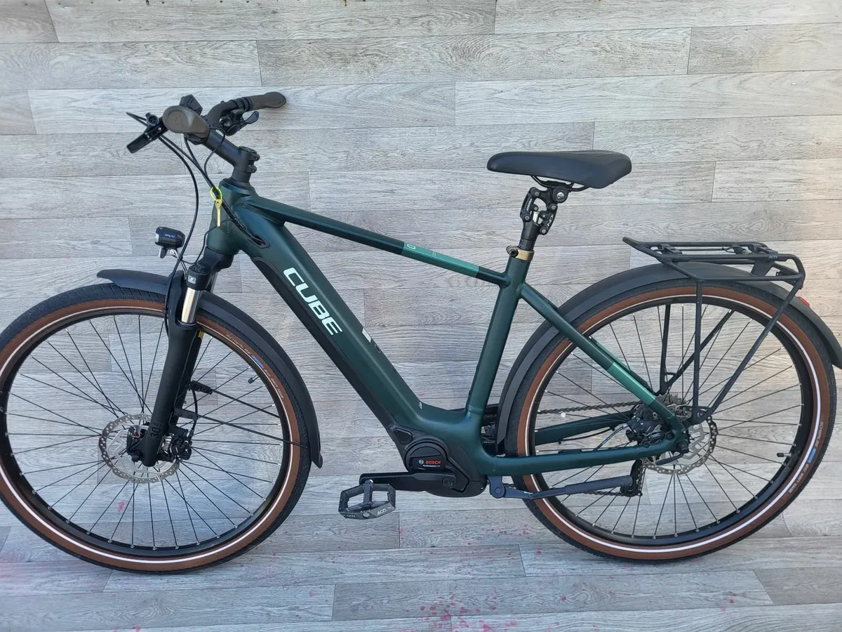 Cube Touring - Image 1