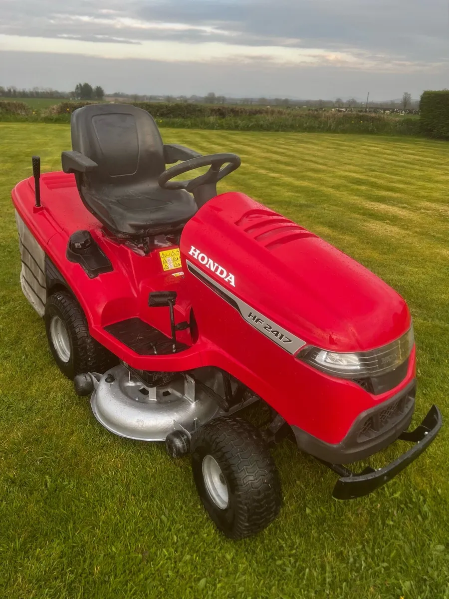 Honda 2417 ride on mower - Image 1