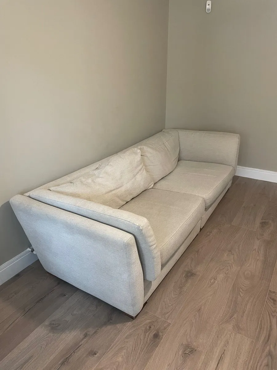 Couch - Image 3