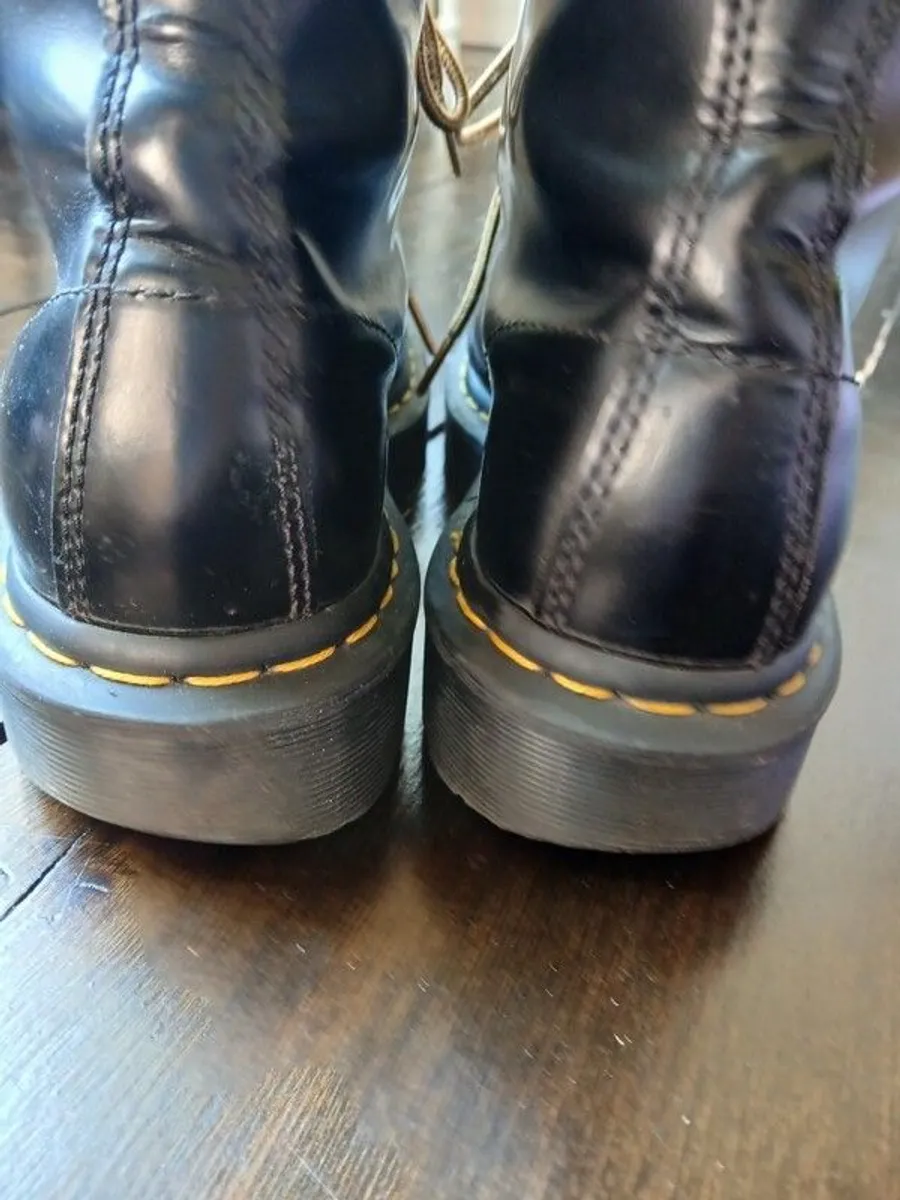 Dr Martin - Image 3