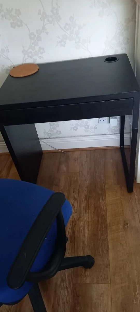Student Desk and Chair - Image 2