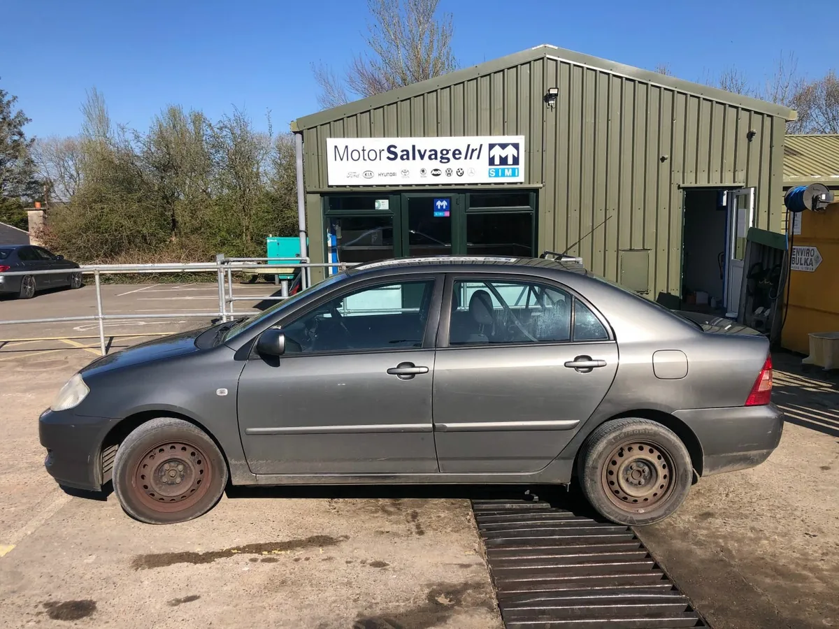 2004 COROLLA /2015 INSIGNIA (for parts only) - Image 1
