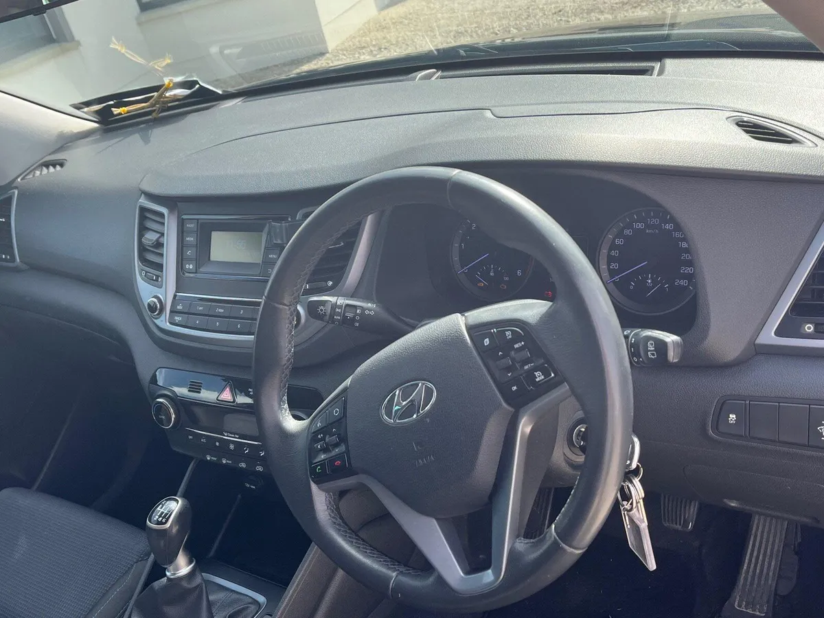 Hyundai Tucson 2016 - Image 2