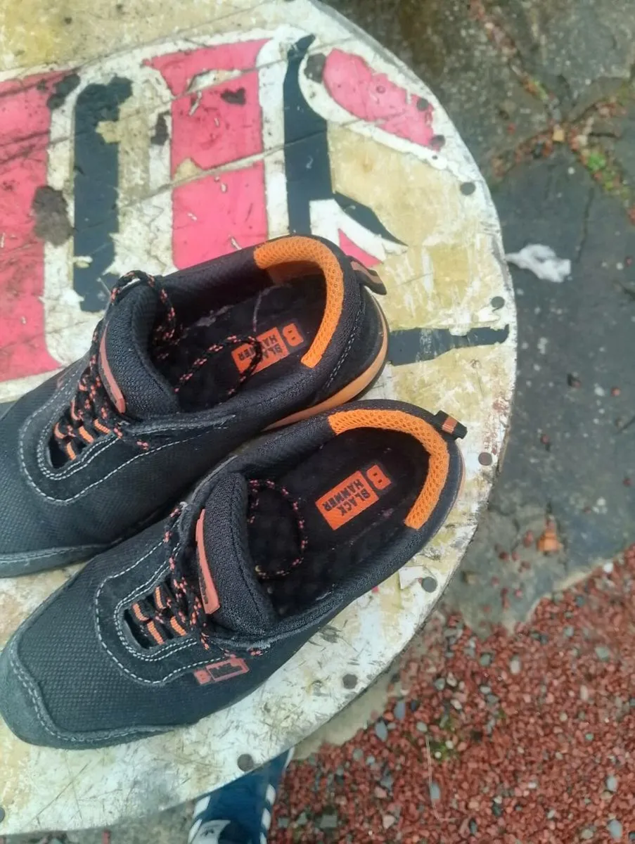 Steel toe cap runners - Image 2