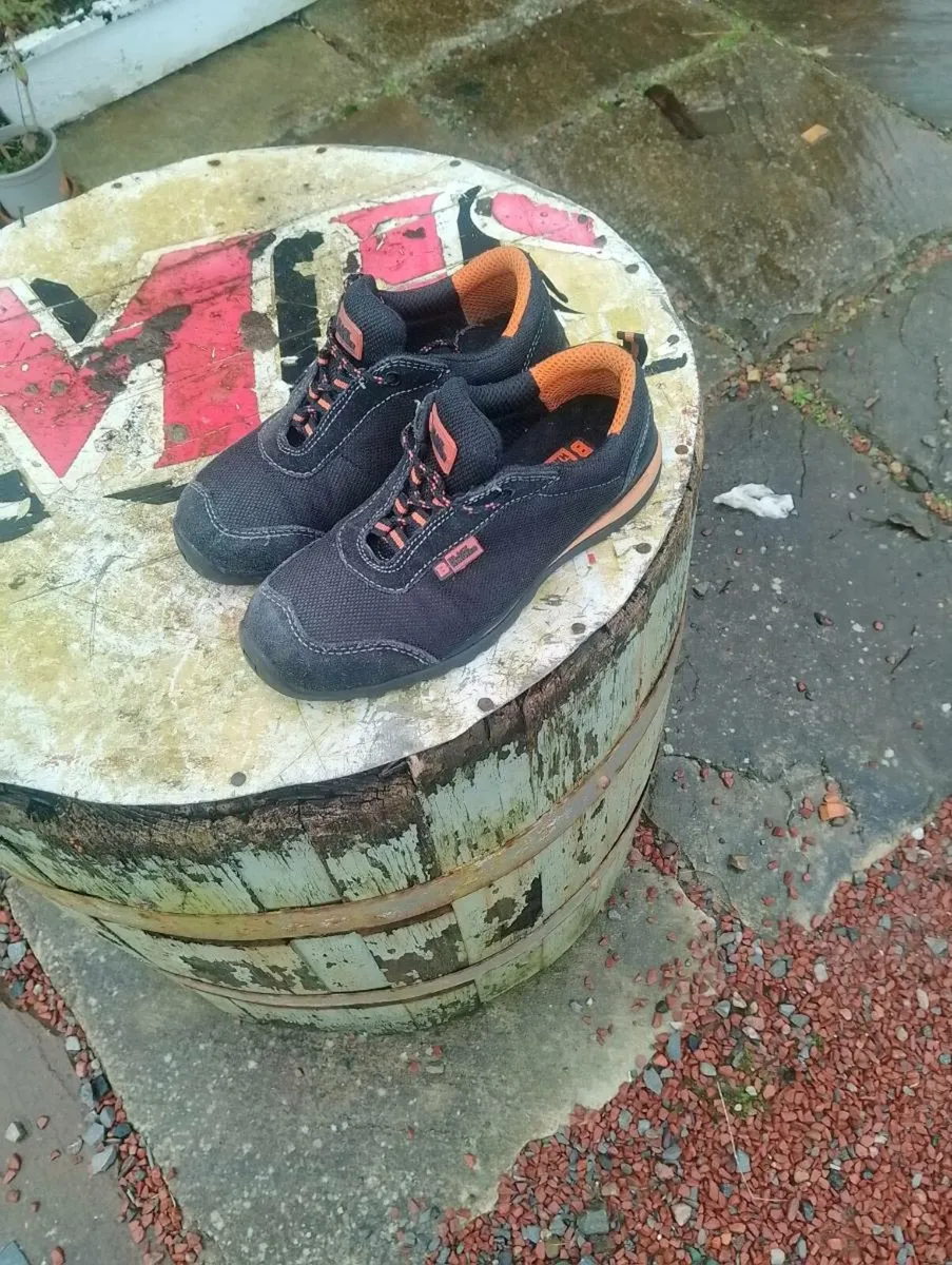 Steel toe cap runners - Image 3