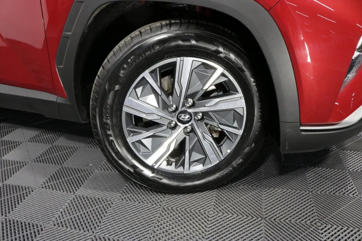 Hyundai Tucson Hybrid Executive 1.6l Petrol Autom - Image 3