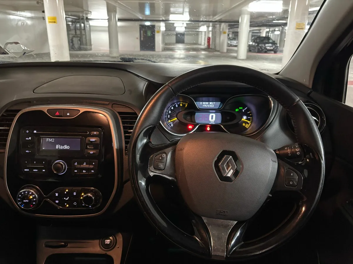 Renault captur very low km 113000 - Image 4