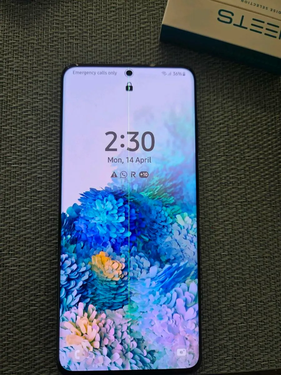 Samsung s20 plus 5g and iphone7 - Image 1