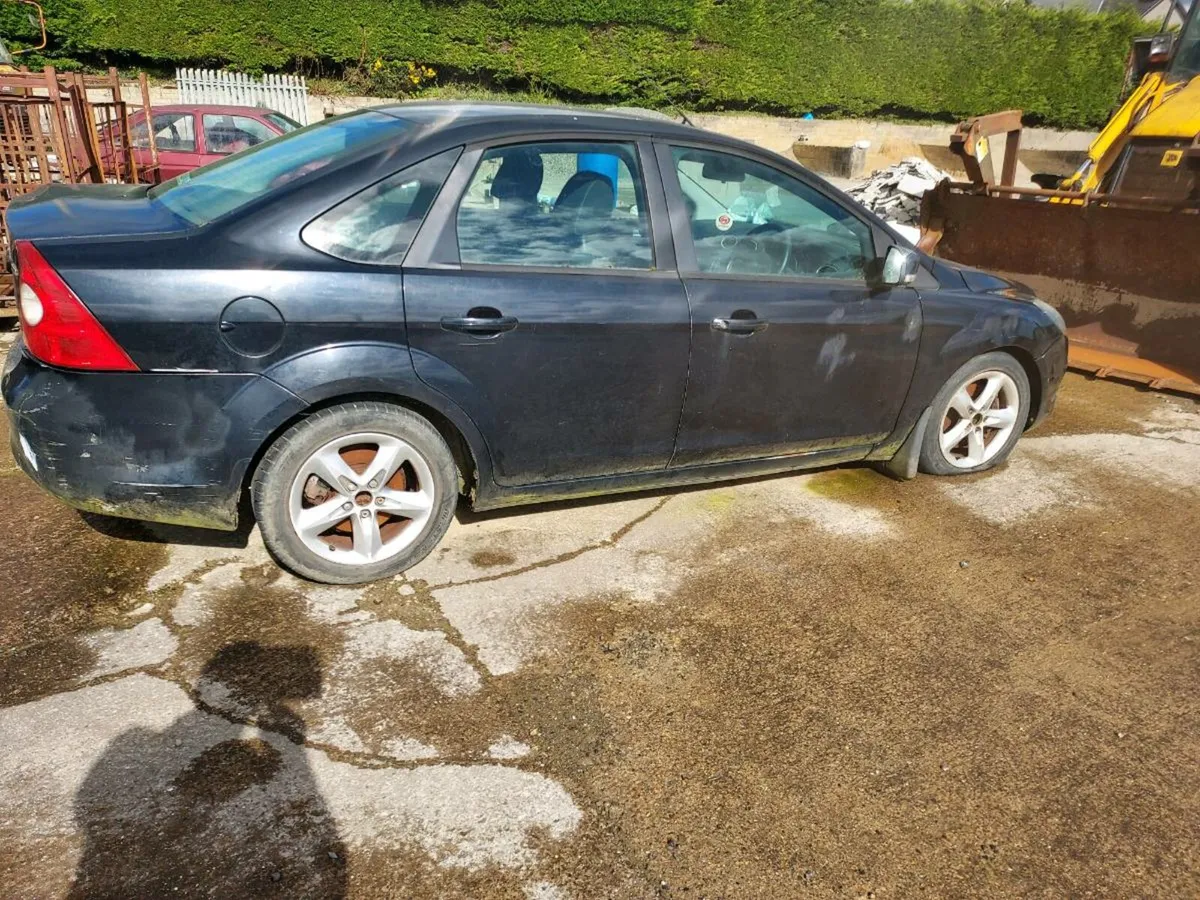 Range Rover and Ford Focus - Image 2