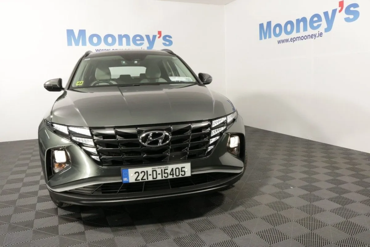 Hyundai Tucson Executive 1.6l Diesel SUV - Image 2