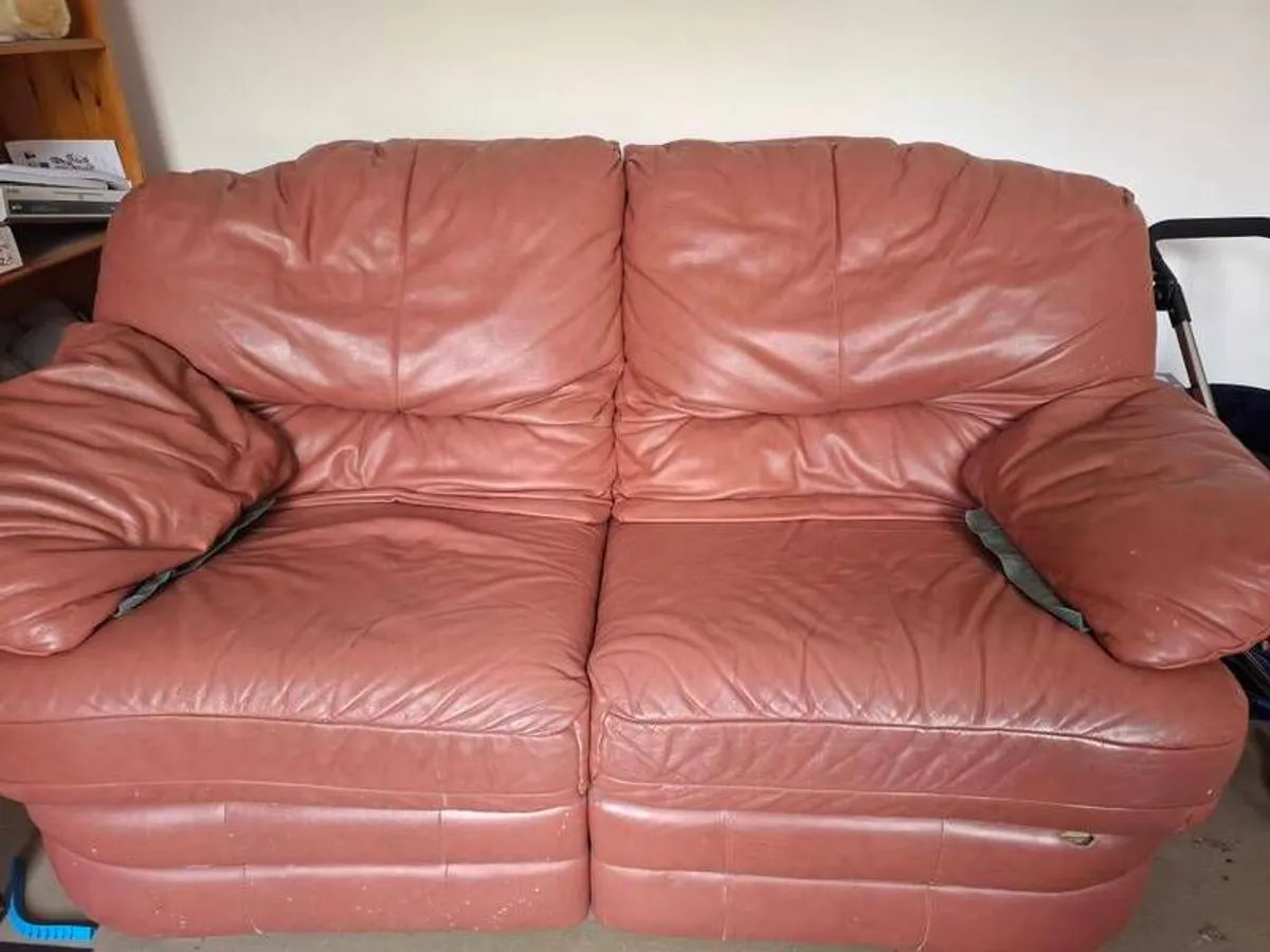 Leather reclining couch and armchair - Image 1