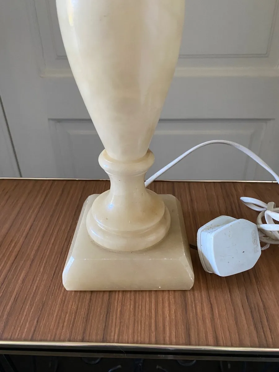 Lightning - marble table lamp - Image 3