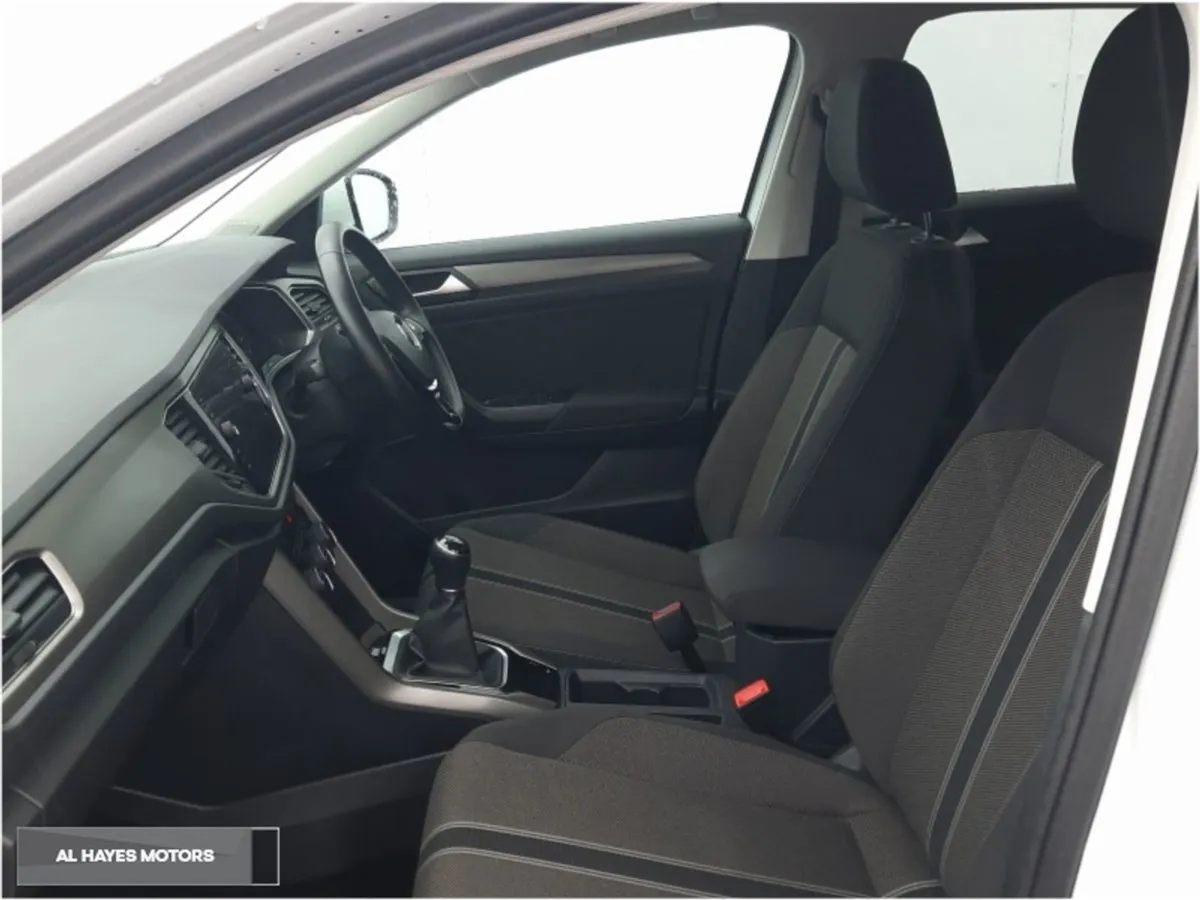 Volkswagen T-Roc  reversing Camera design 2.0 TDI - Image 4