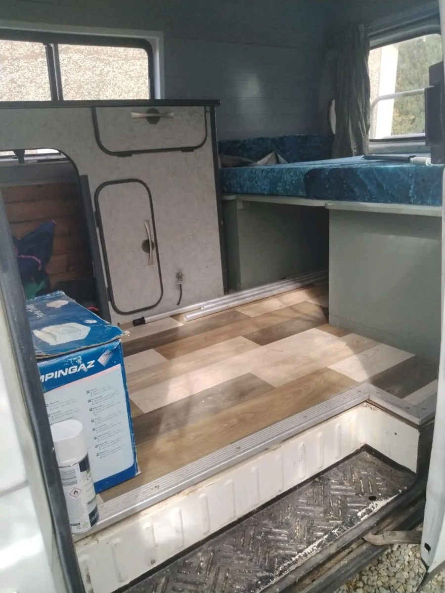 Camper - Image 4