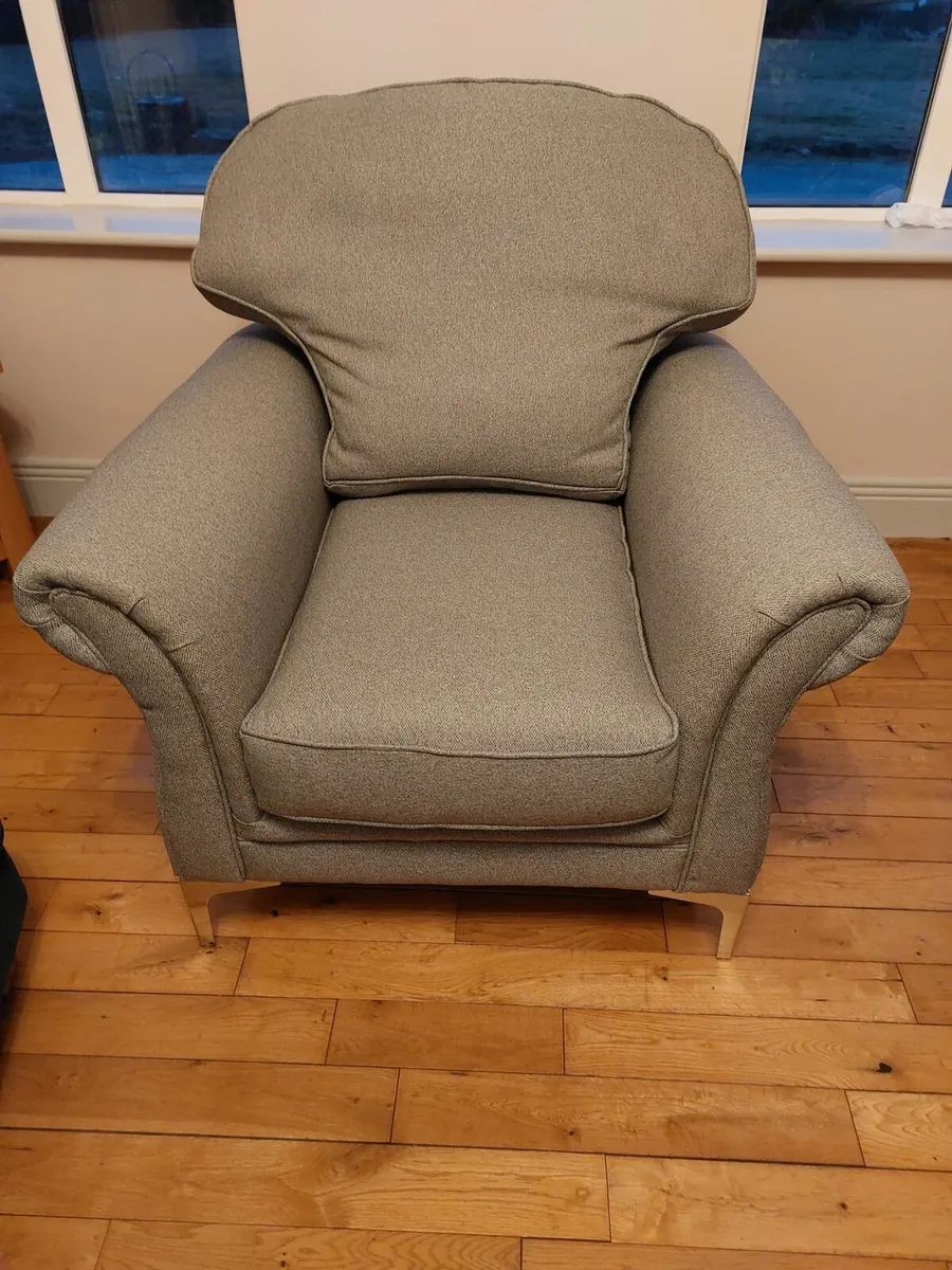 Sofa and one matching chair - Image 2