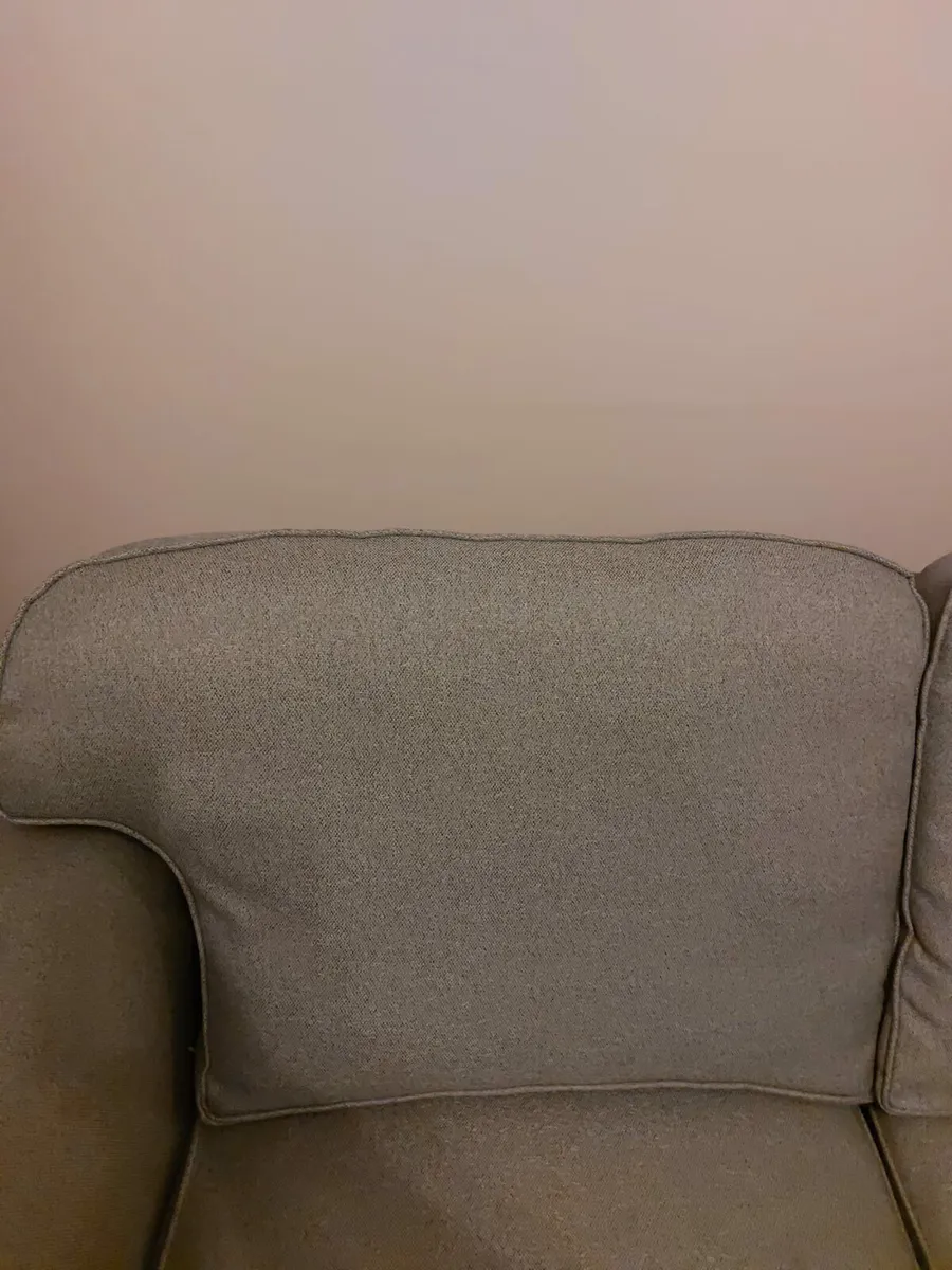 Sofa and one matching chair - Image 4
