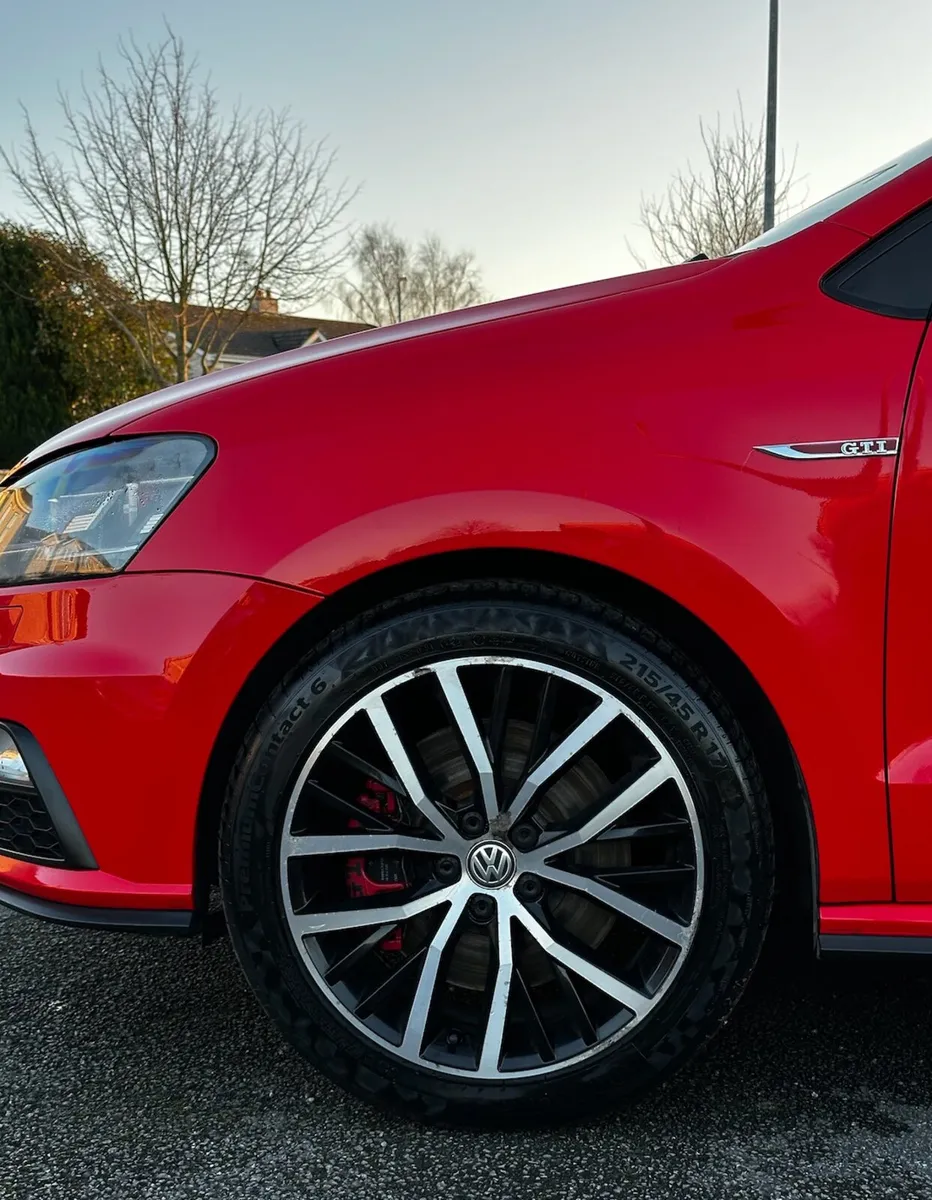2015 Volkswagen Polo GTI (1.8TSI, DSG) - Image 4