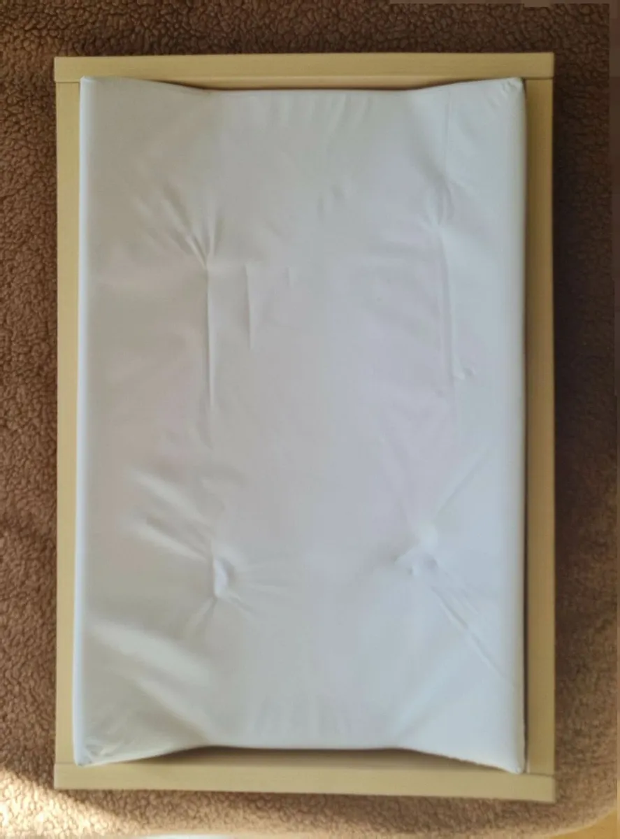 Changing table topper - Image 1