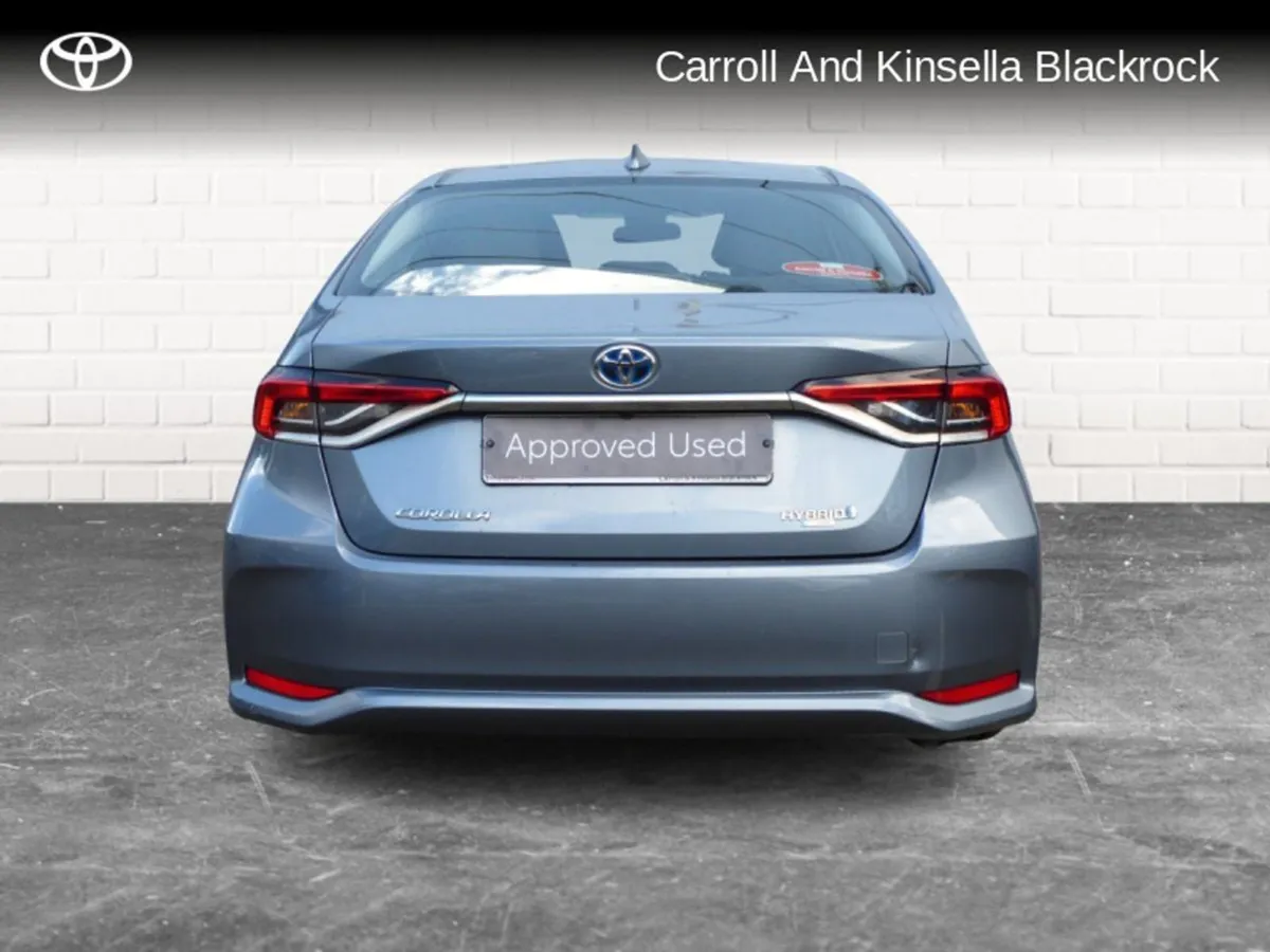 Toyota Corolla Hybrid Luna Saloon - Image 4