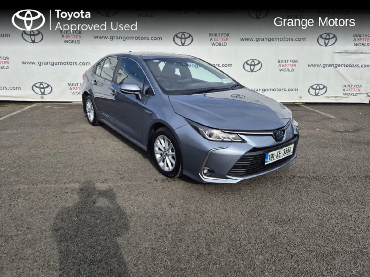Toyota Corolla 1.8 Hybrid Luna SAL - Image 1