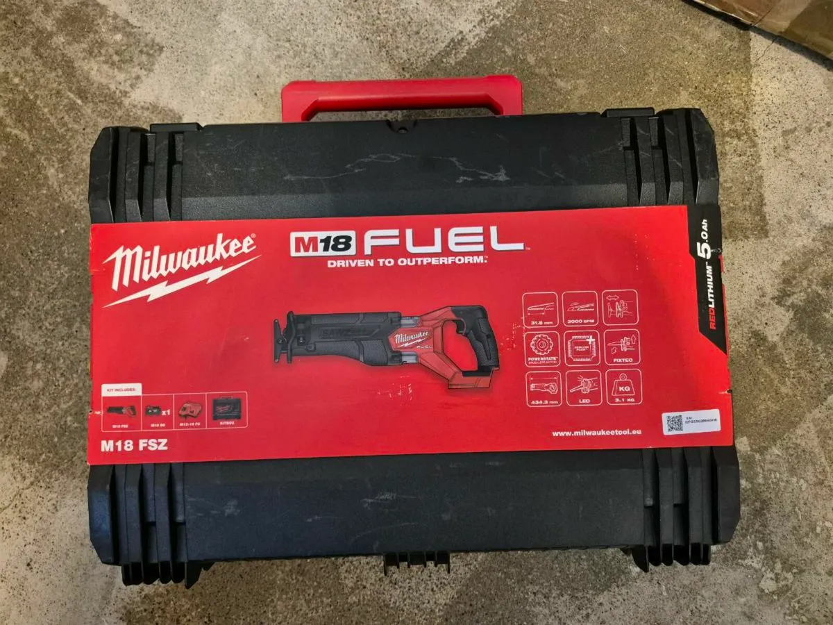 Milwaukee M18 Fuel Sawzall Reciprocating Saw Kit - Image 1