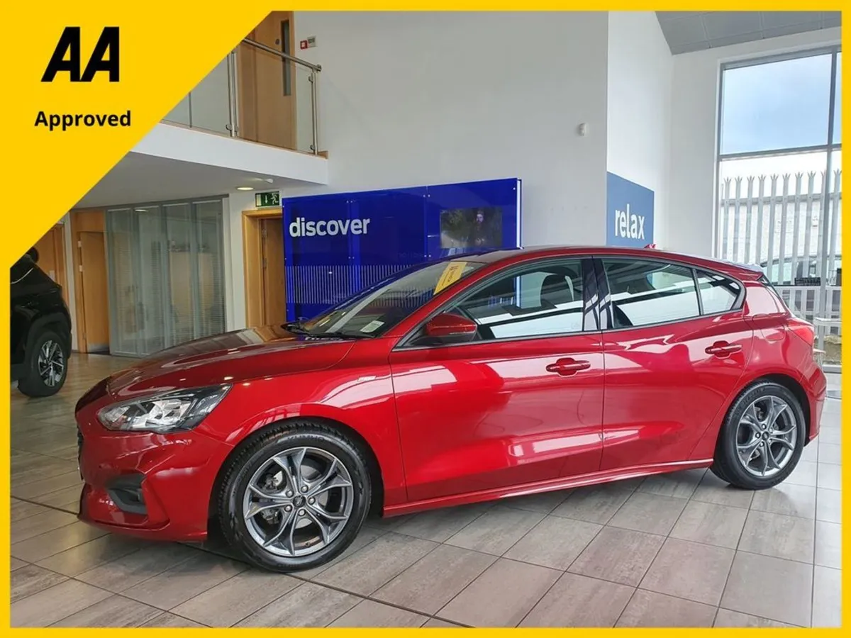 Ford Focus St-line 1.0t 125 5 Door - Image 1