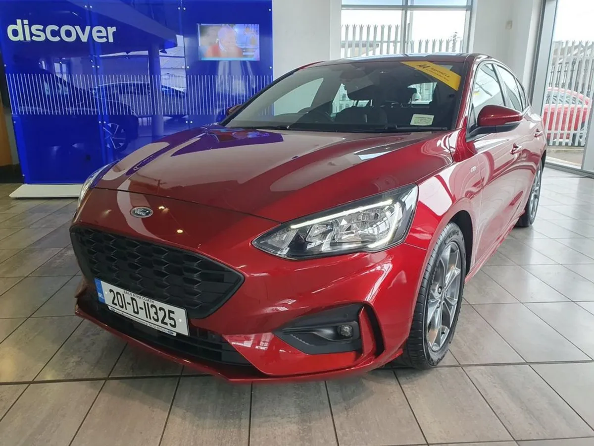 Ford Focus St-line 1.0t 125 5 Door - Image 2